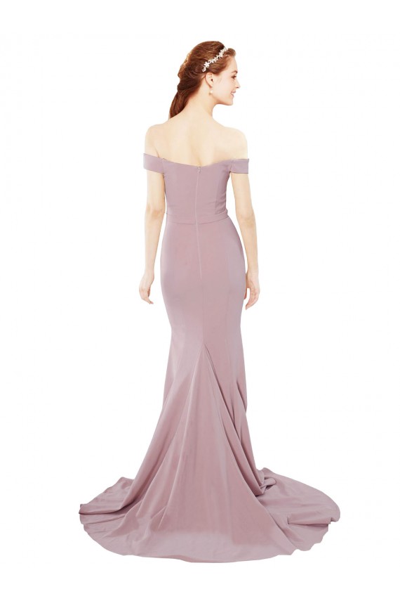 Rosa empolvado Sirena Hombros Descubiertos Barrer tren Crepé Elástico Largo Formales Vestidos de dama de honor / Vestidos de fiesta